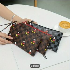Mickey Mouse Patterned Clutch (Black)